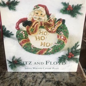2001 Edition Fitz & Floyd Santa Canapé plate